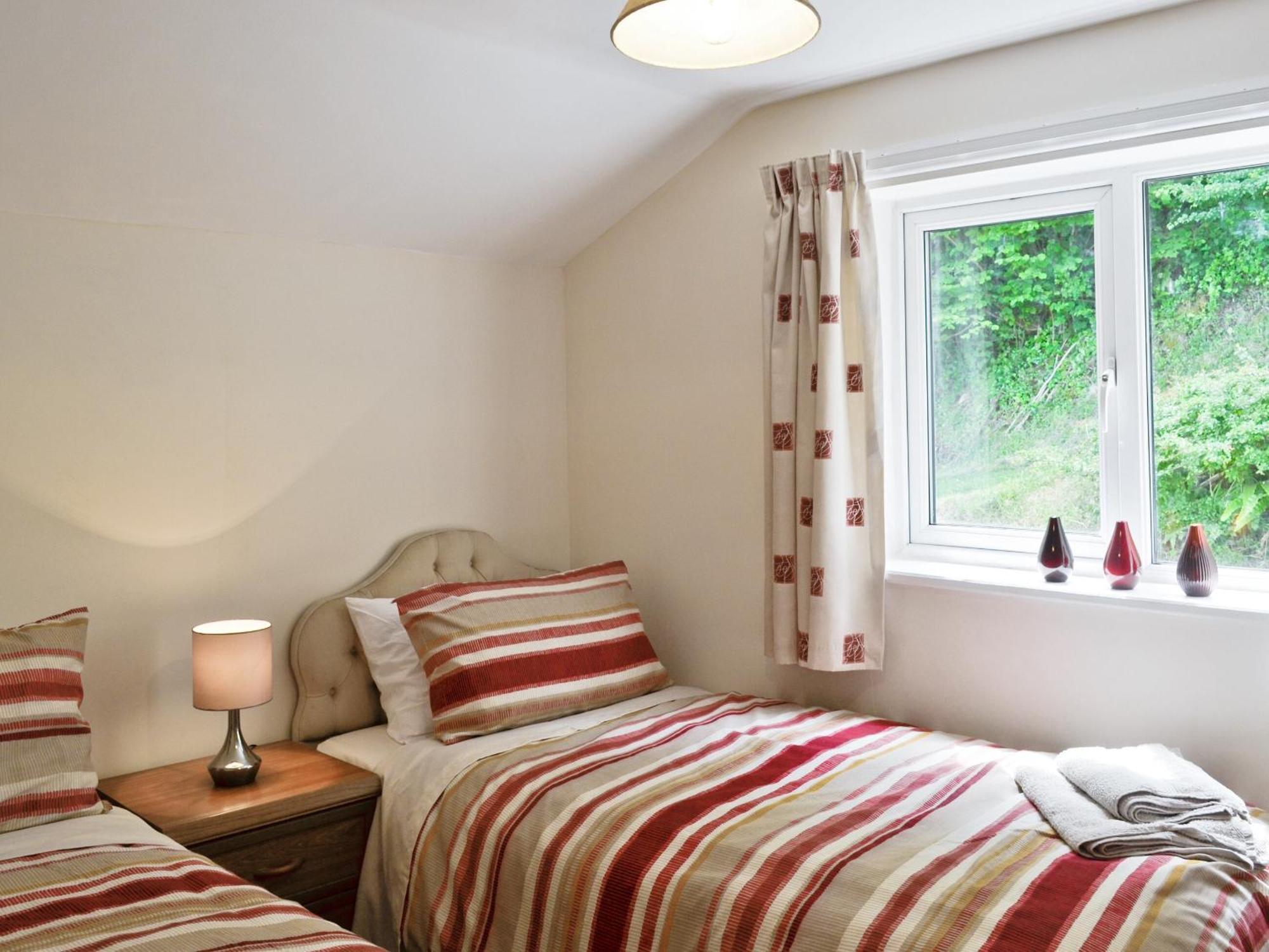 Thornhill Villa Whitchurch  Екстериор снимка