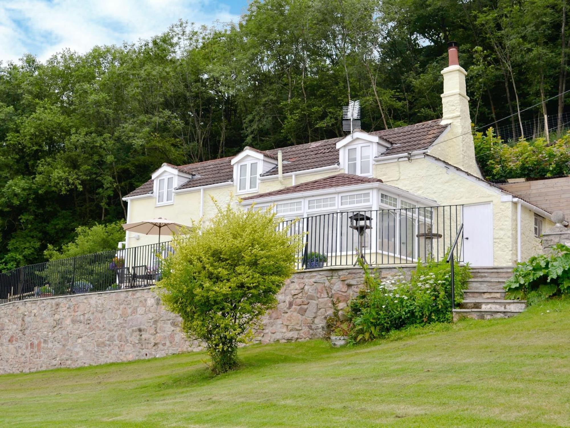 Thornhill Villa Whitchurch  Екстериор снимка