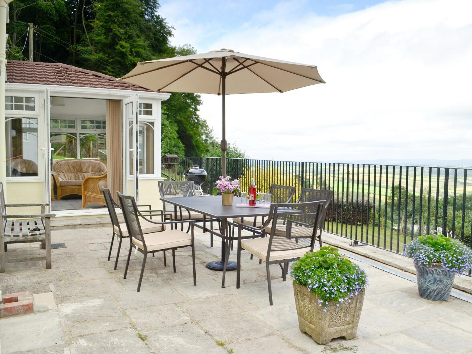 Thornhill Villa Whitchurch  Екстериор снимка